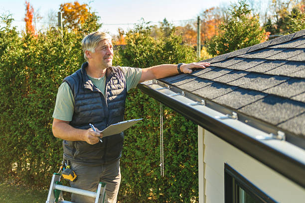 Professional Roof Inspection technician working in Creve Coeur, MO